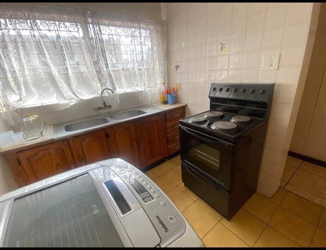3 BEDROOM FLAT FOR SALE IN VEREENIGING CENTRAL